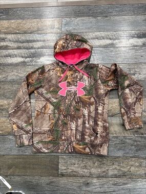 Under Armour Camo Hoodie with bright Pink Logo and Lining